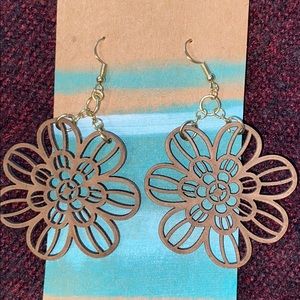 Handmade pair of earrings